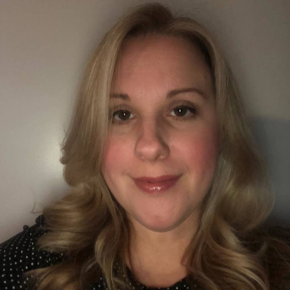 Meet your Posher, Cynthia